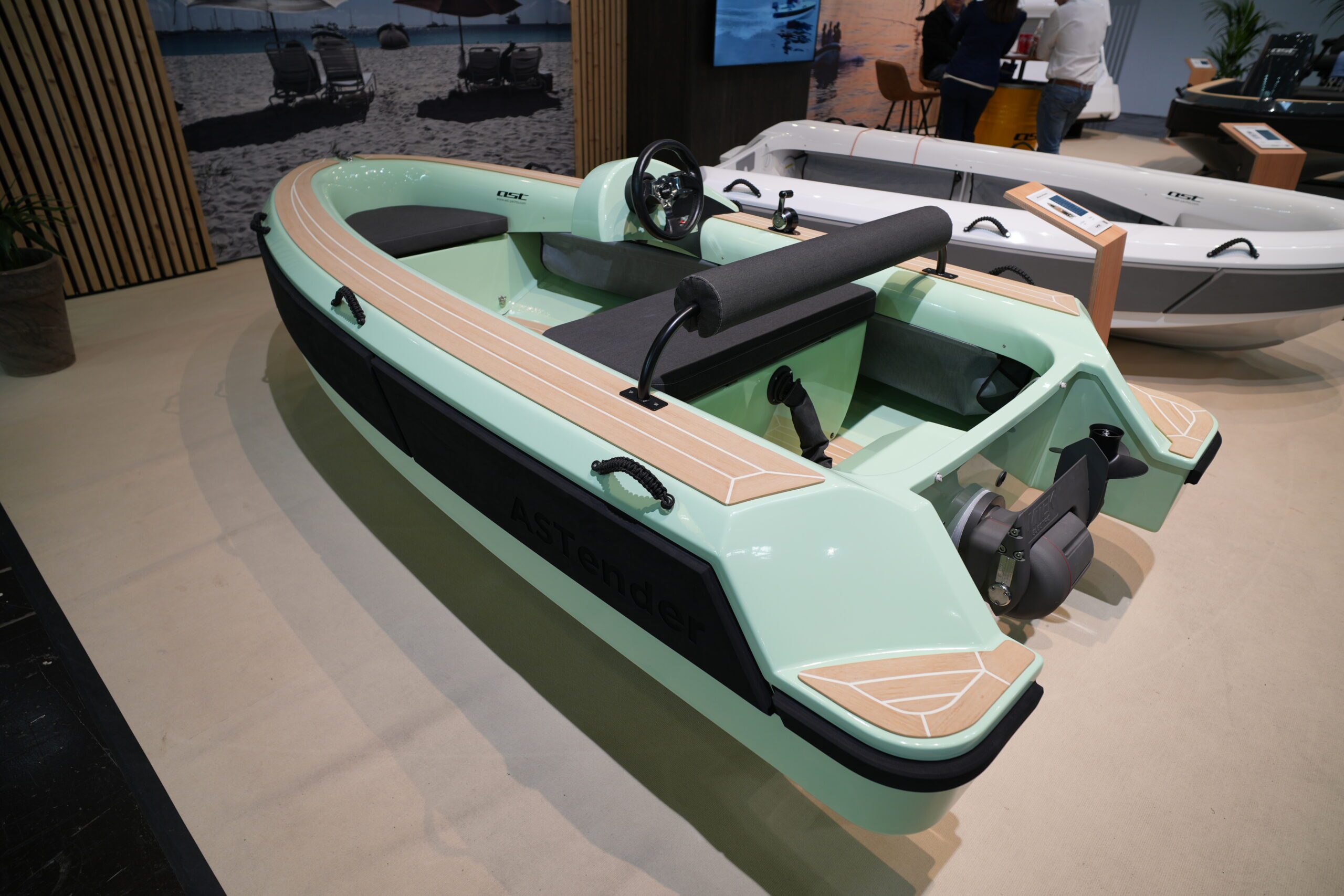 Mitek Revolve: Cutting-Edge Electric Sterndrive Technology